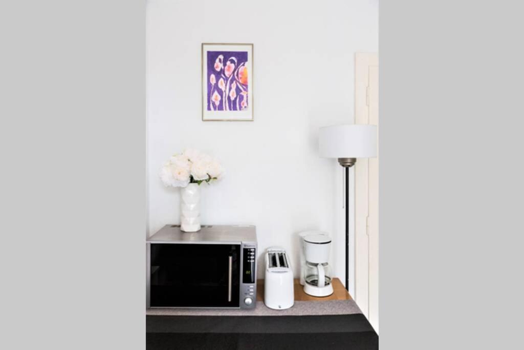 Beautiful 1-Room apartment, near Rhine Düsseldorf Exterior foto